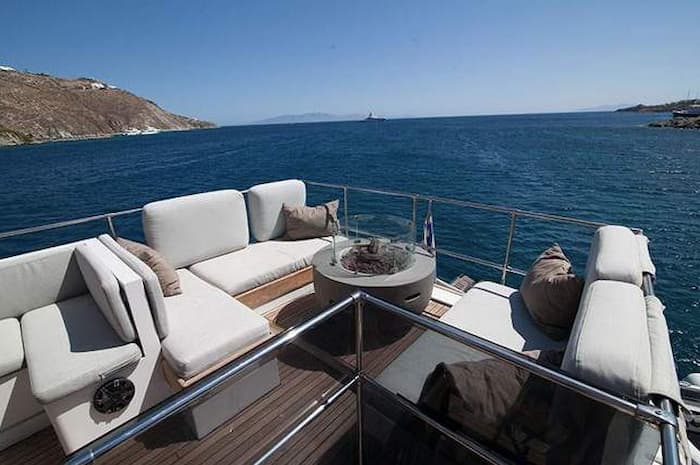 yacht rental mykonos