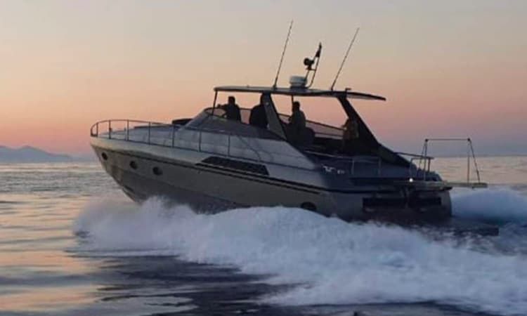 luxury yacht hire Mykonos, hire yacht Mykonos, luxury yachting
