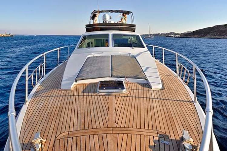 luxury yacht rental Mykonos, Mykonos yachting, thematic cruise