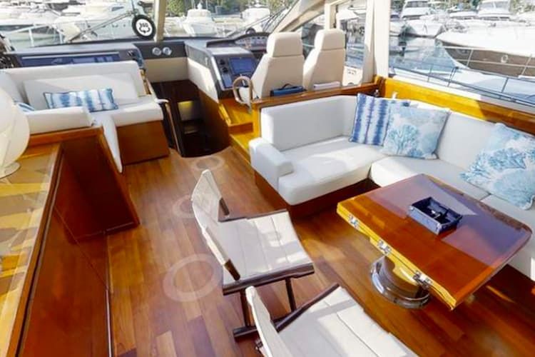 Yacht salon, Mykonos yachting, luxury yacht deck