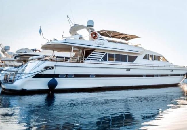 day yacht charter Mykonos, luxury yacht charter Greece