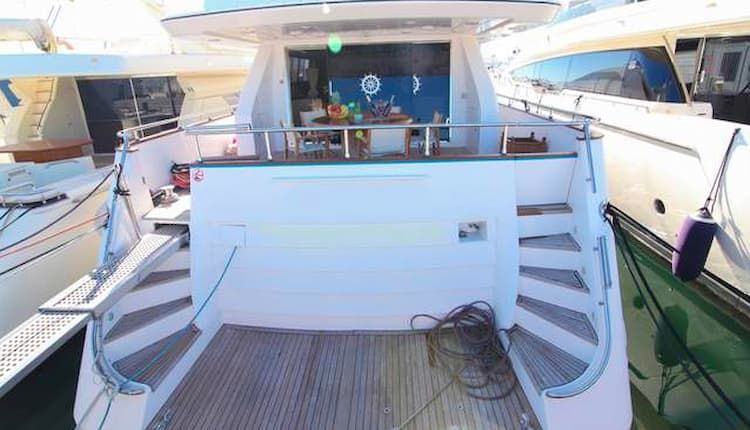 luxury yacht charter Mykonos, Mykonos yachting, welcome onboard