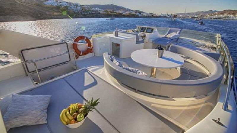 luxury yacht rental, luxury cruise Mykonos, Mykonos yachting